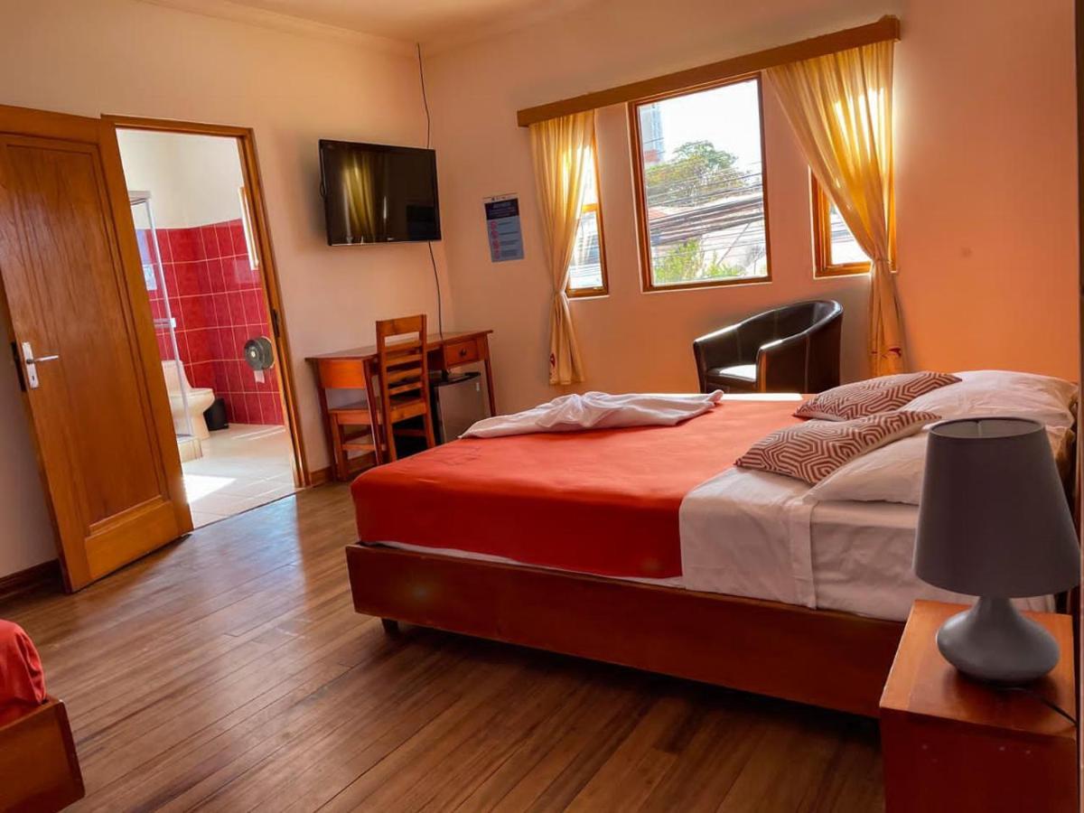 Luz De Luna Hotel Barrio Escalante Сан-Хосе Екстер'єр фото