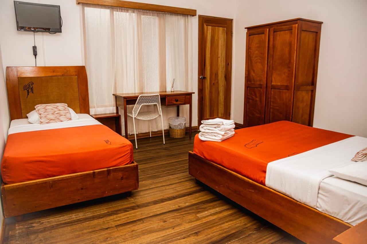 Luz De Luna Hotel Barrio Escalante Сан-Хосе Екстер'єр фото